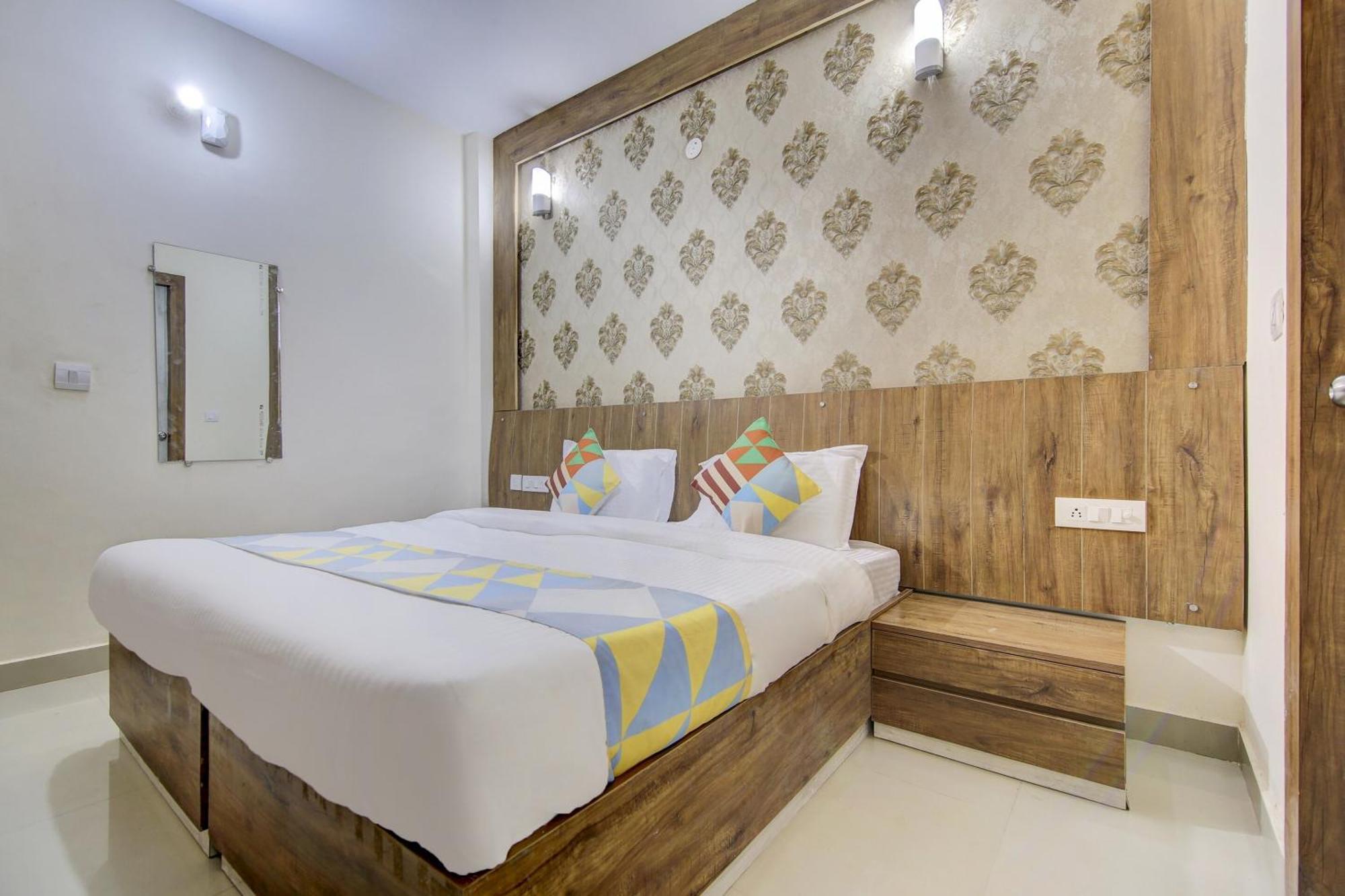 Collection O City Near Prem Mandir Gurgaon Exterior photo