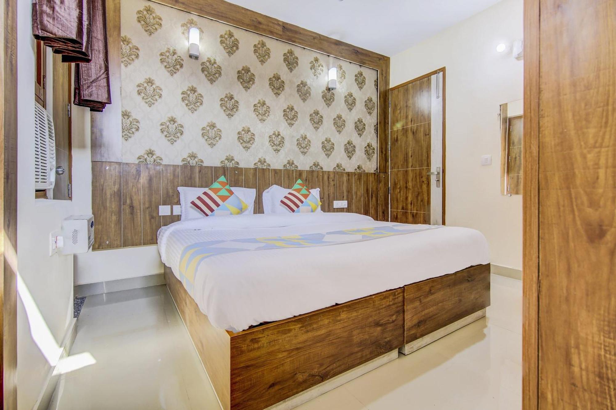 Collection O City Near Prem Mandir Gurgaon Exterior photo